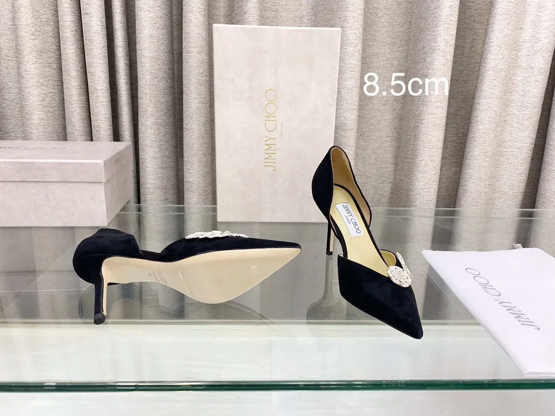 👟👟Ex-factory price 600👟👟 JIMMY CHOO Jimmy Choo counter new leaf diamond hollow shoes 👠 (high quality) 🌈Material: imported cashmere, lining sheepskin ✔️Original customization of rhinestones ➰Italian leather outsole ✨Heel height: 8.5cm/10cm ✨Number of codes: 35~39 (34, 40, 41, 42 are custom-made and cannot be returned or exchanged)